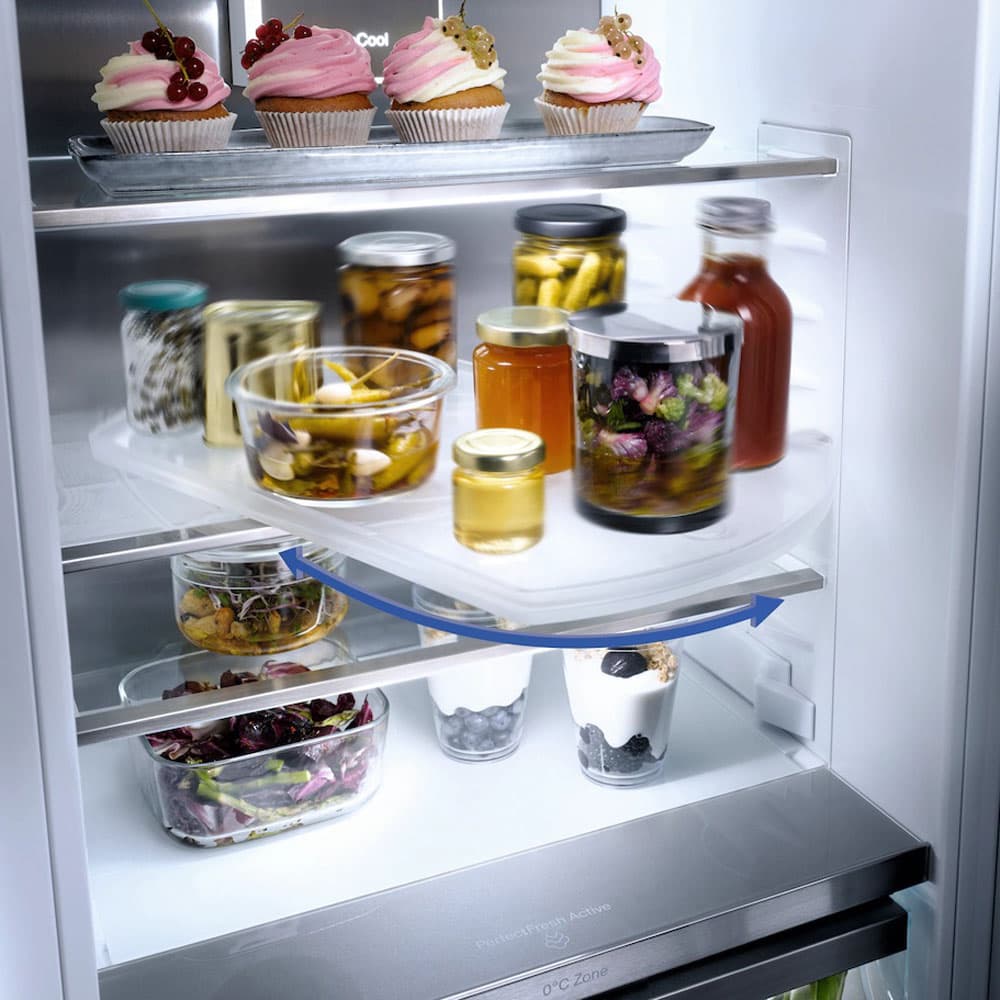 Kfn 7795 D Built-In Fridge & Freezer by Miele