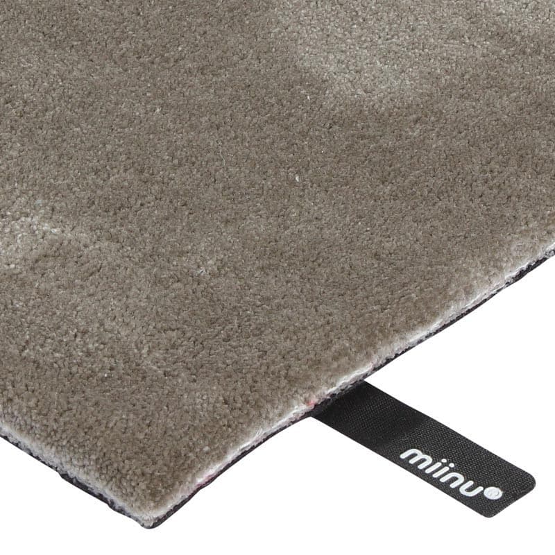 Capsule Velvet Rug by Miinu