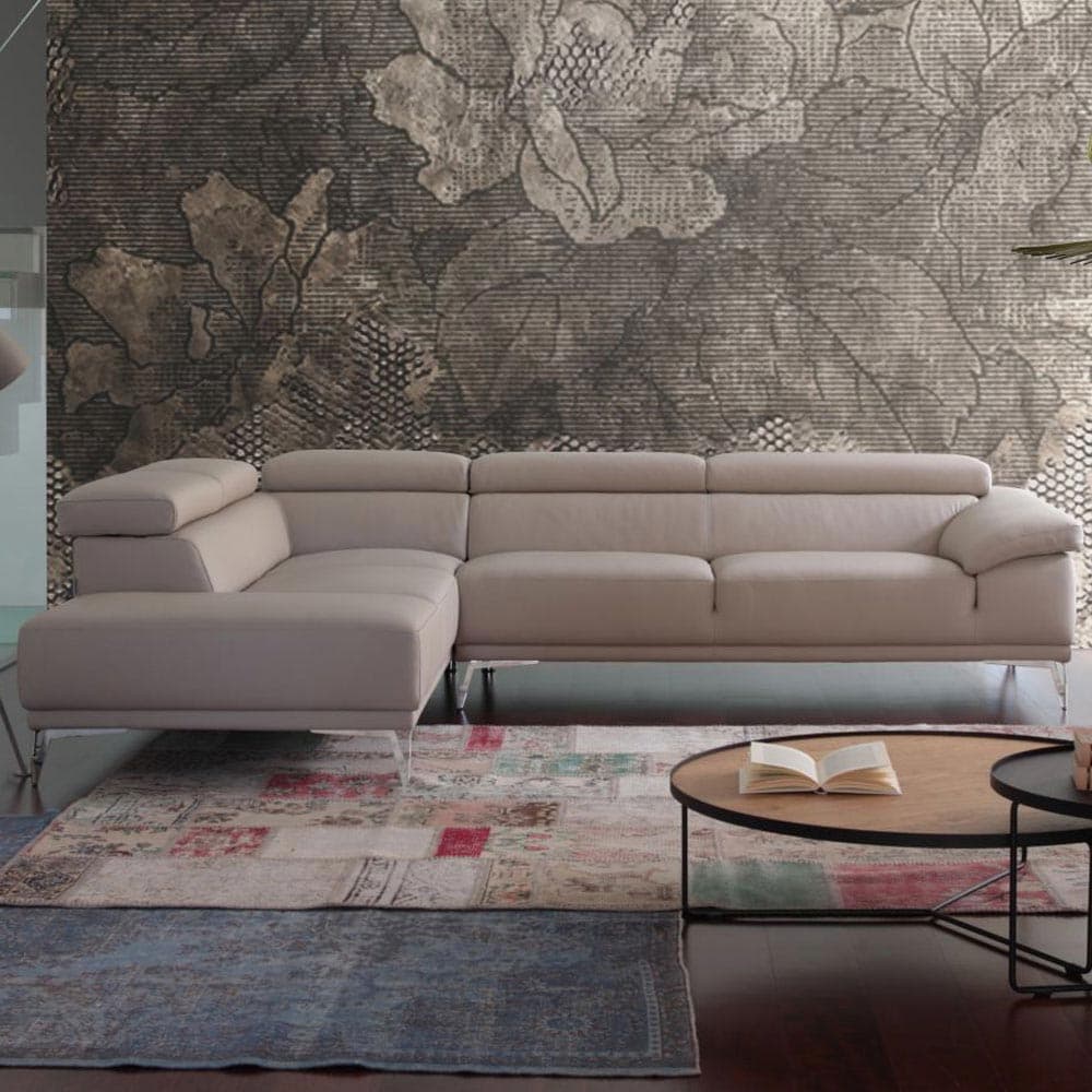 Savona Sofa by Milano Collection By Naustro Italia