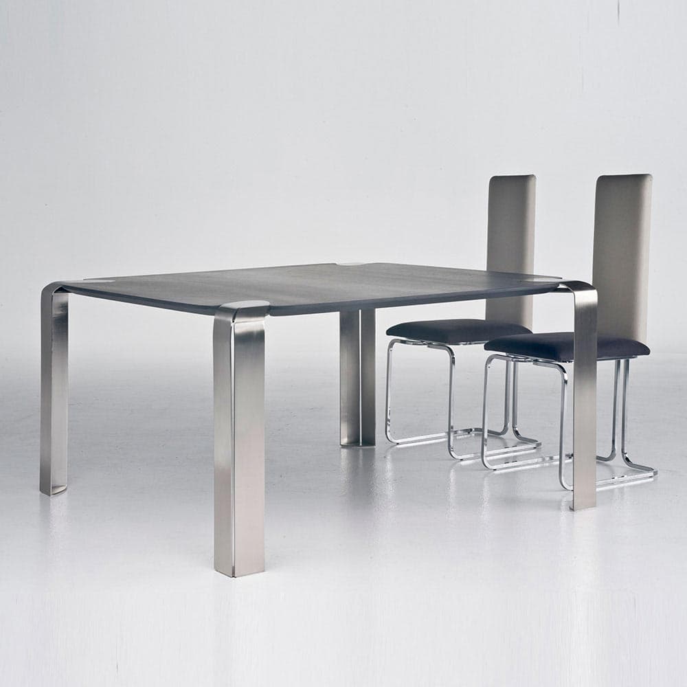 Flow Dining Table by Oris