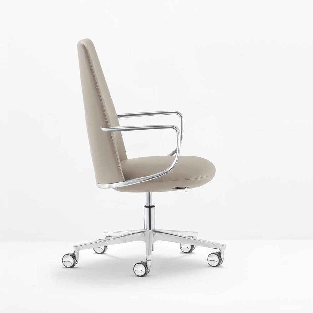 Elinor 3755 Swivel Chair by Pedrali