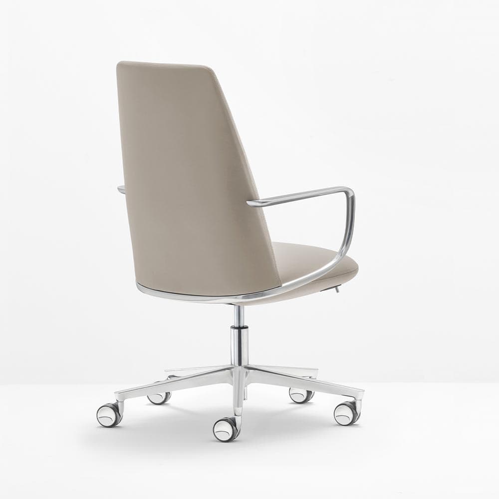 Elinor 3755 Swivel Chair by Pedrali