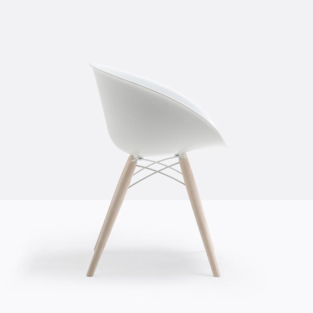 Gliss 904 Armchair by Pedrali