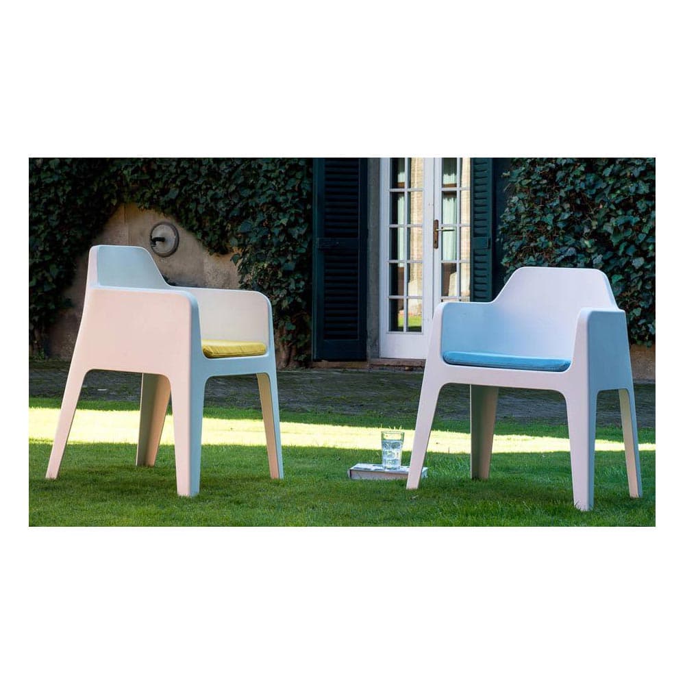 Plus 631 Outdoor Seating by Pedrali