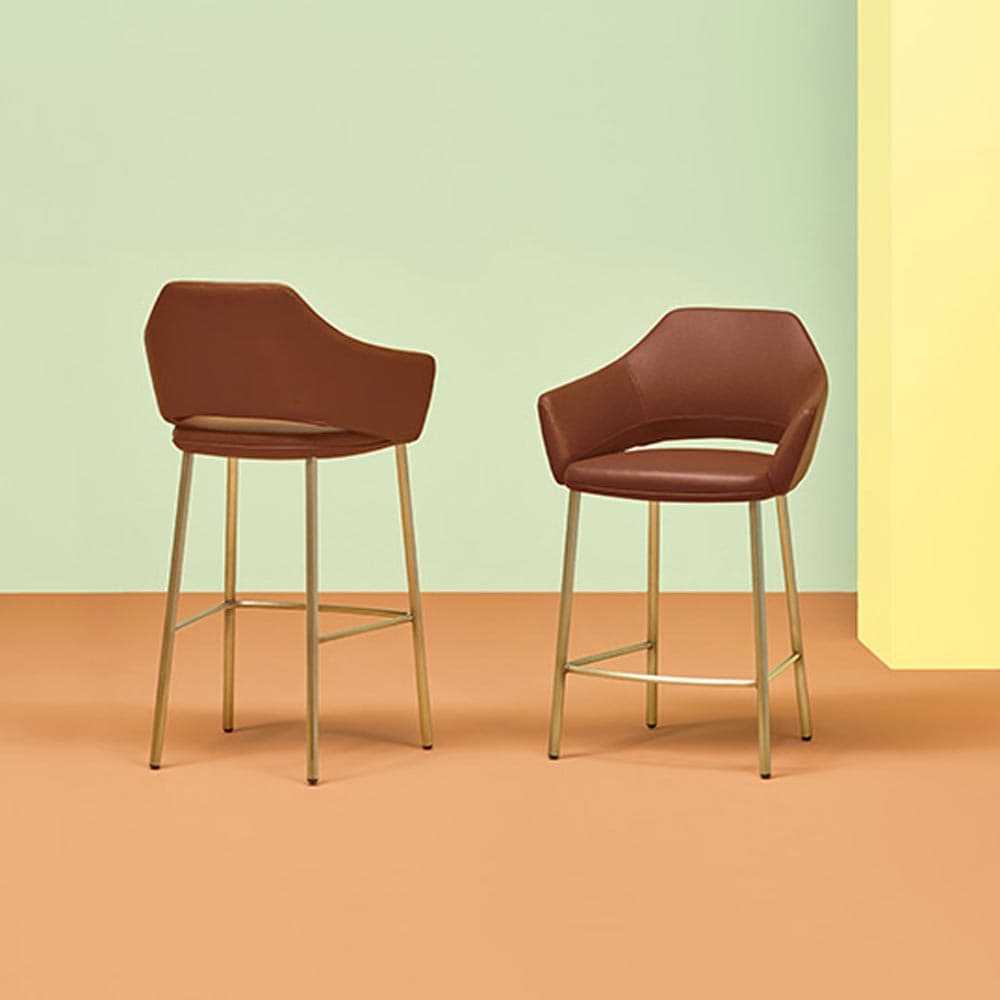 Vic 648 Bar Stool by Pedrali