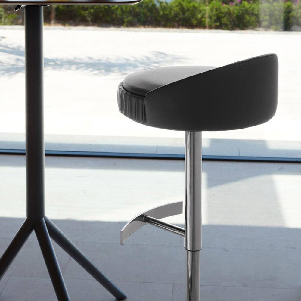 Plisse Bar Stool by Potocco