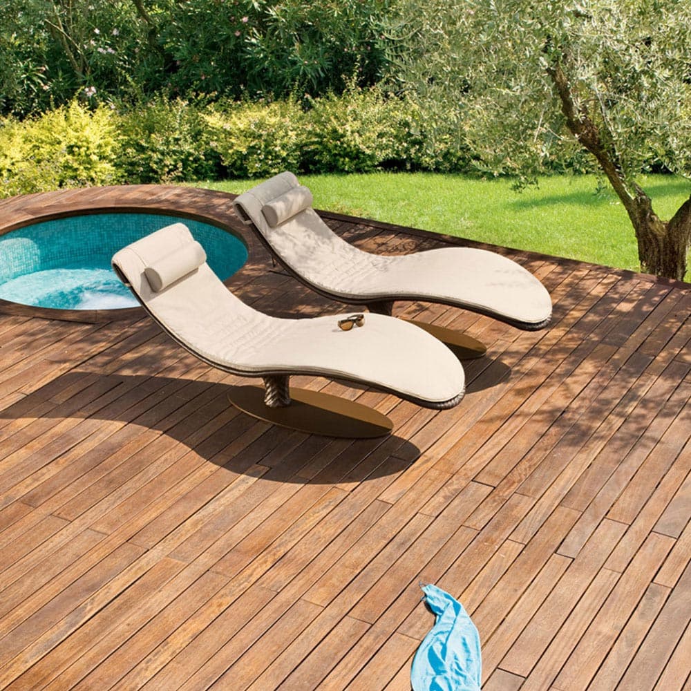 Caribe Sun Lounger by Roberti Rattan