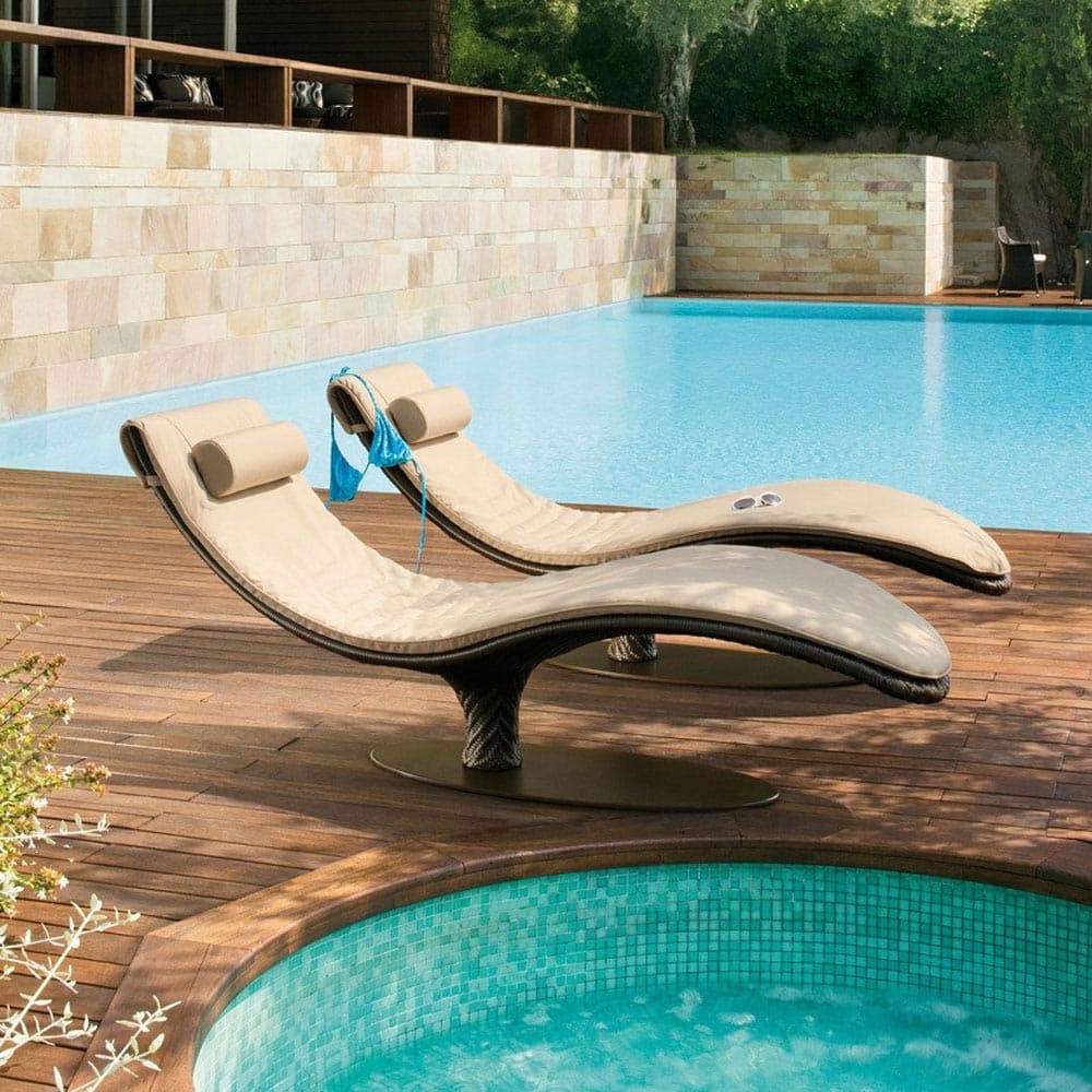 Caribe Sun Lounger by Roberti Rattan