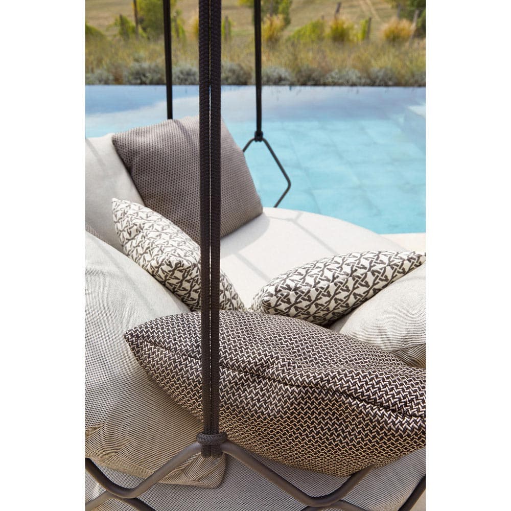 Gravity 9881 Swing by Roberti Rattan