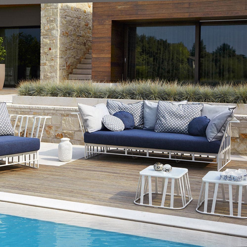 Hamptons Graphics 9732 Outdoor Sofa by Roberti Rattan