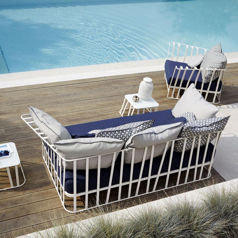 Hamptons Graphics 9732 Outdoor Sofa by Roberti Rattan