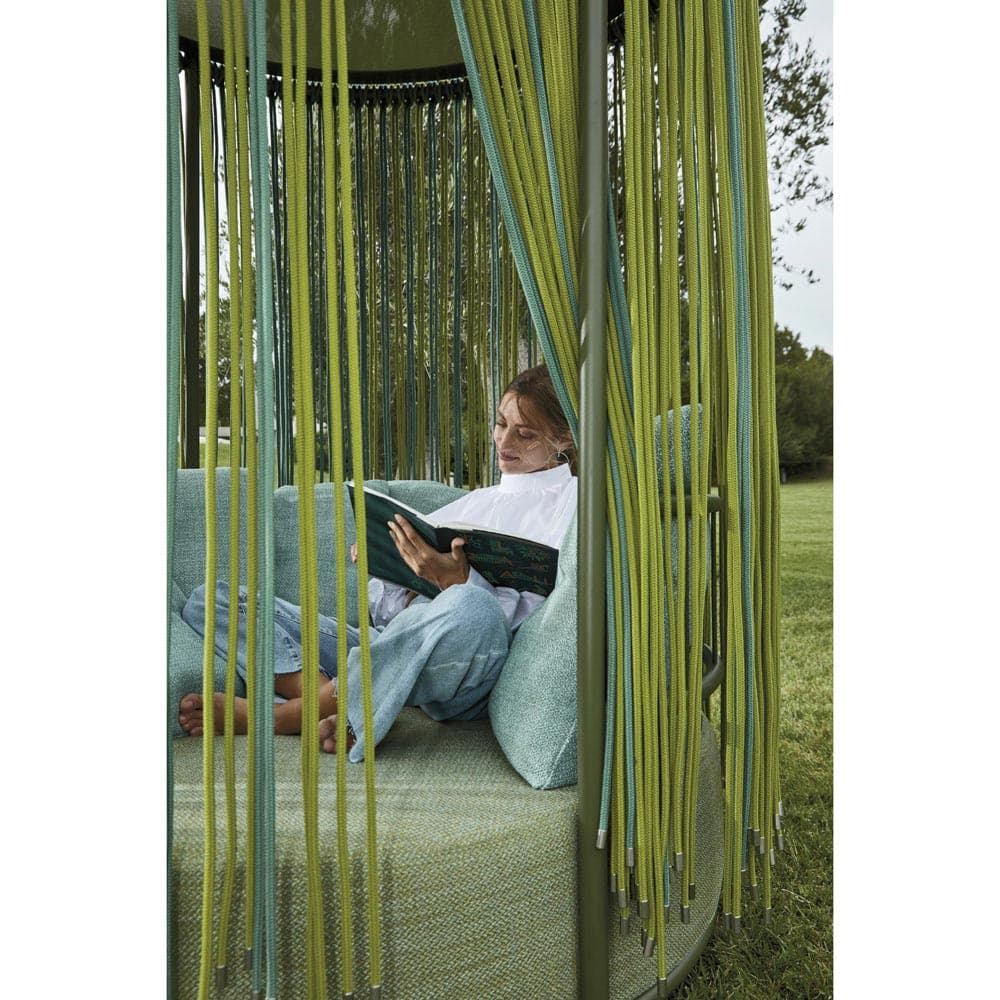 Oasi Daybed by Roberti Rattan