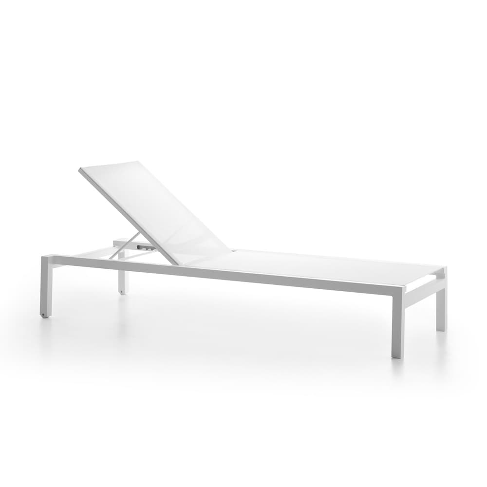 Samba Rio Sun Lounger by Roberti Rattan