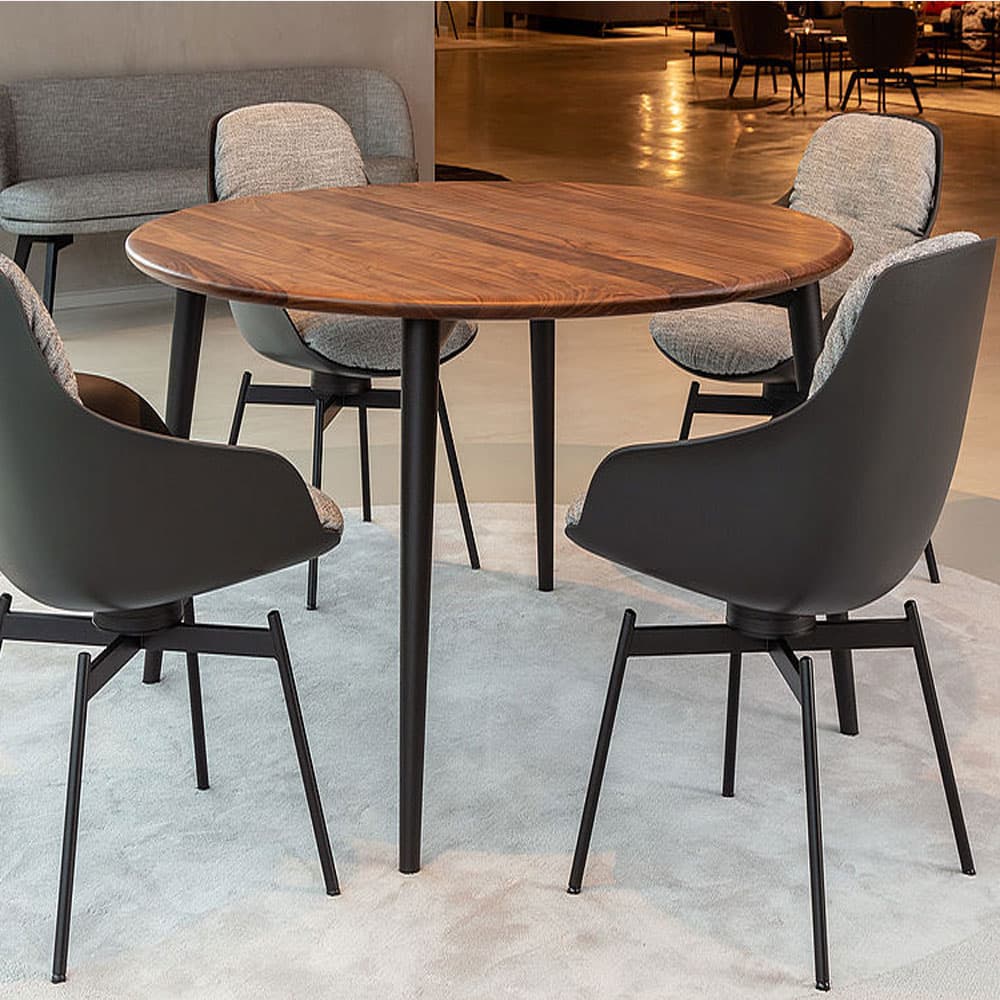 900 Dining Table By FCI London