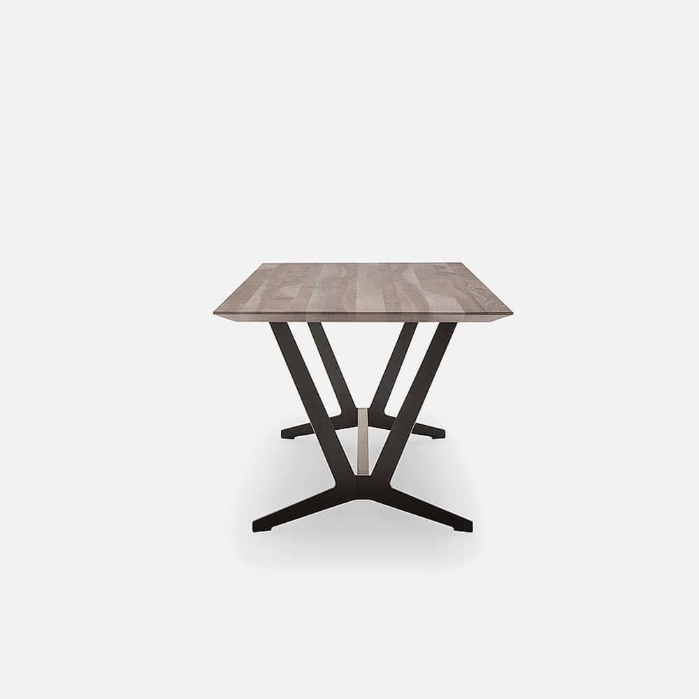 921 Dining Table By FCI London