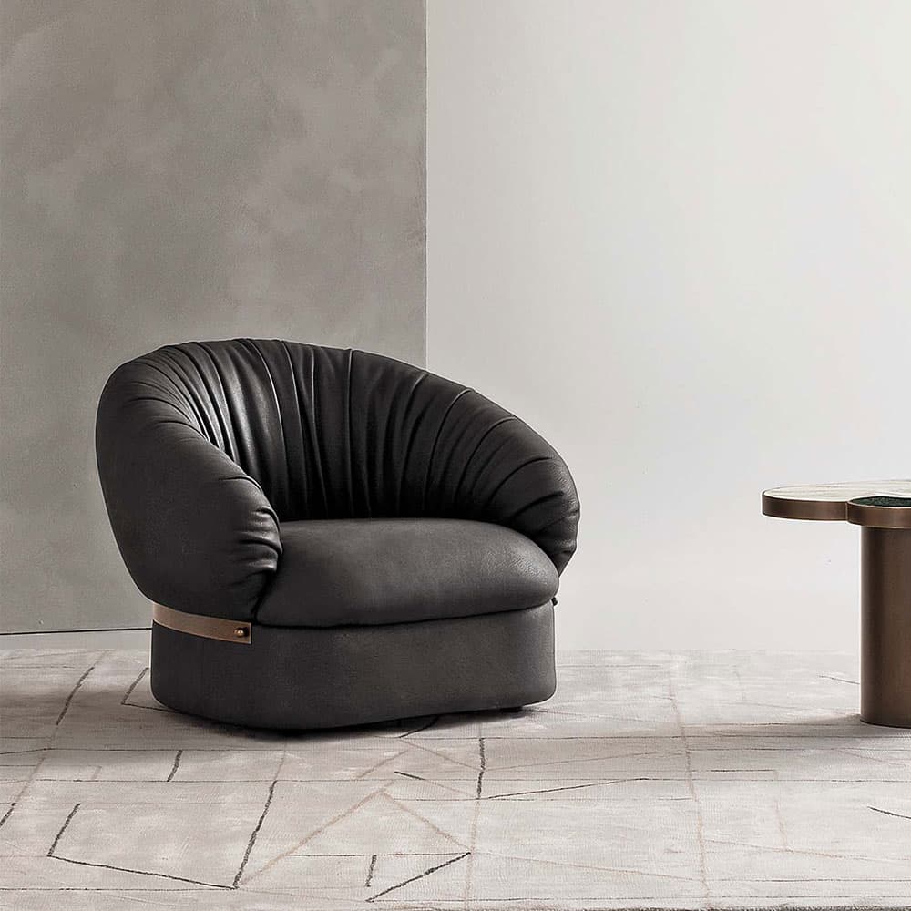 Fandango 2 Armchair by Rugiano