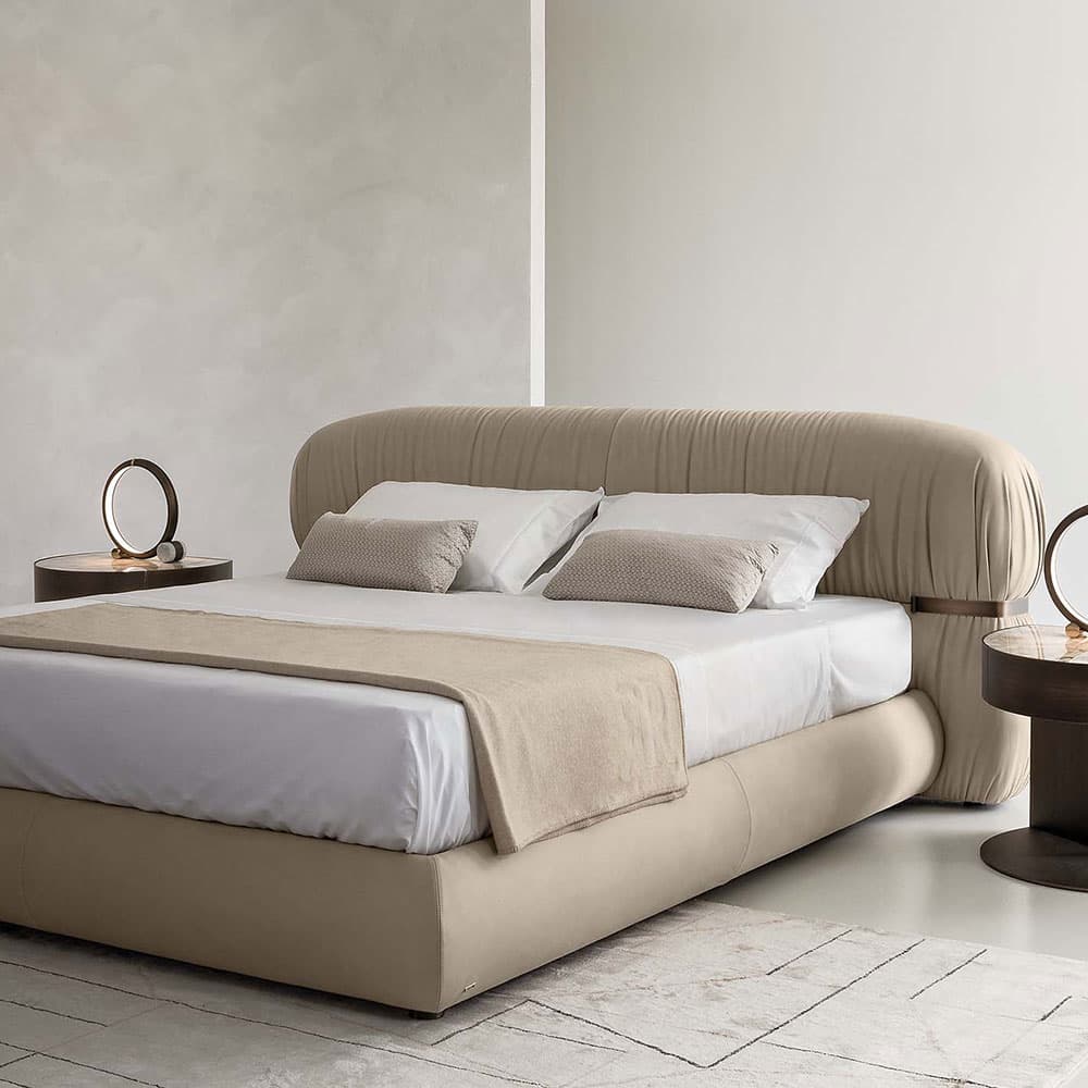 Fandango Double Bed by Rugiano