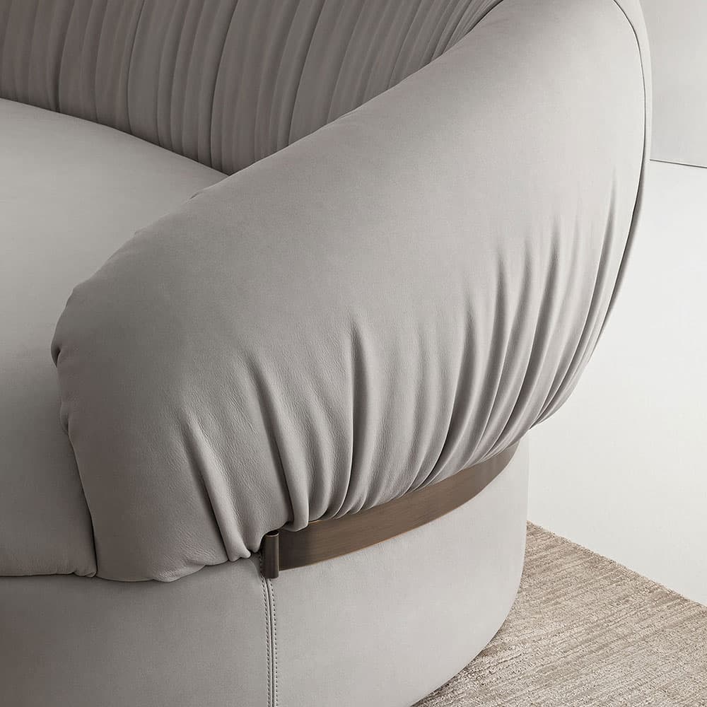 Fandango Sofa by Rugiano