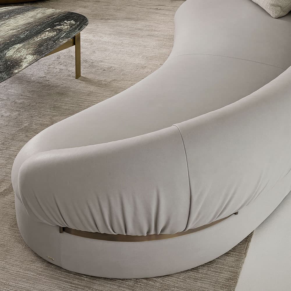 Fandango Sofa by Rugiano