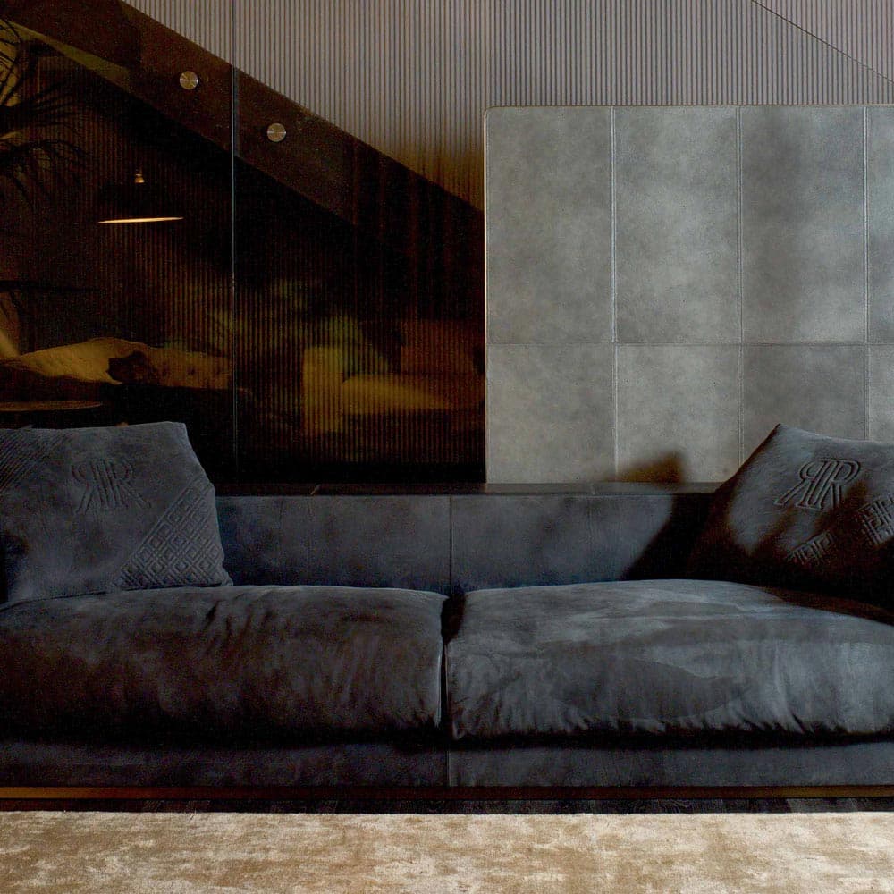 Vogue Sofa by Rugiano