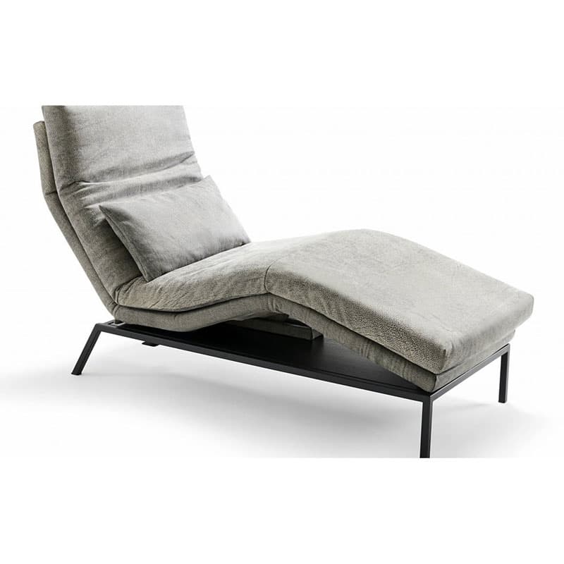 Yoko Lounger by Signal Design