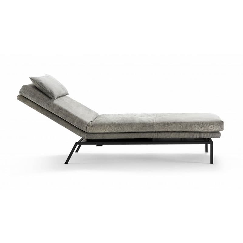 Yoko Lounger by Signal Design