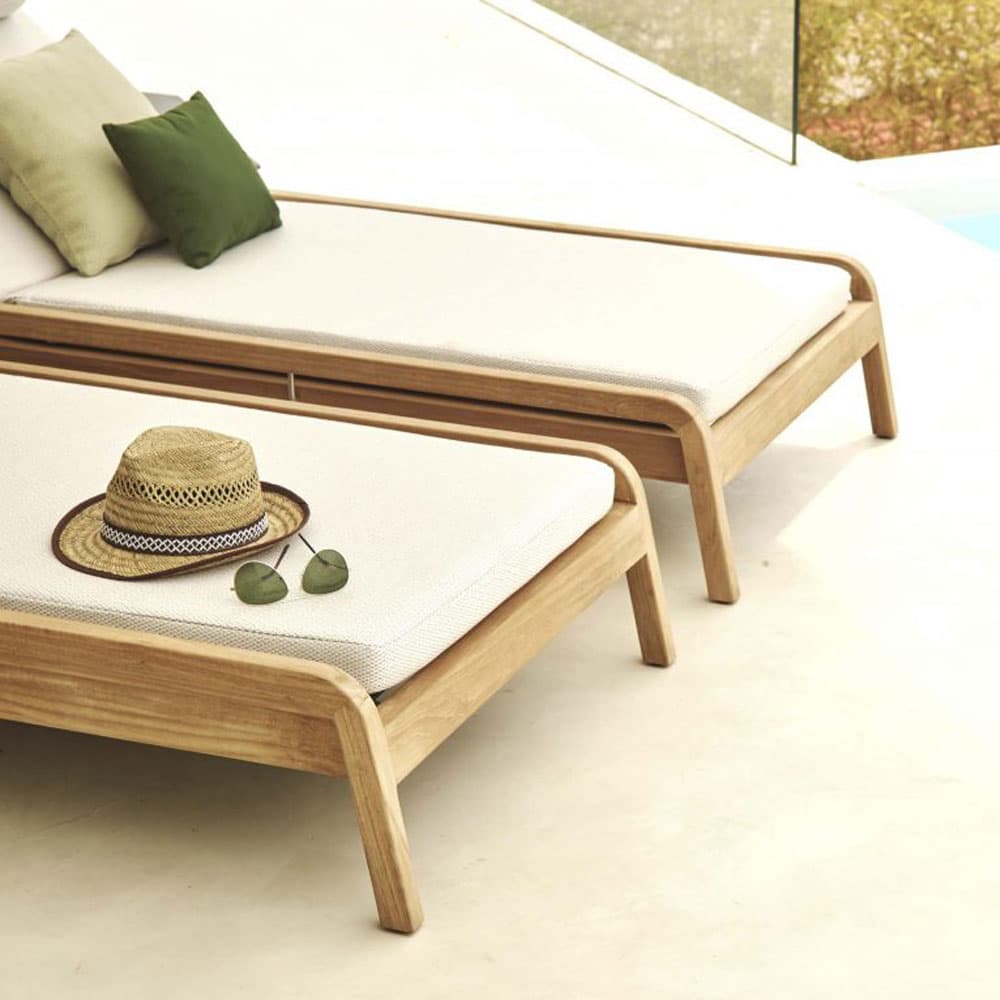 Flexx Lounger by Skyline Design