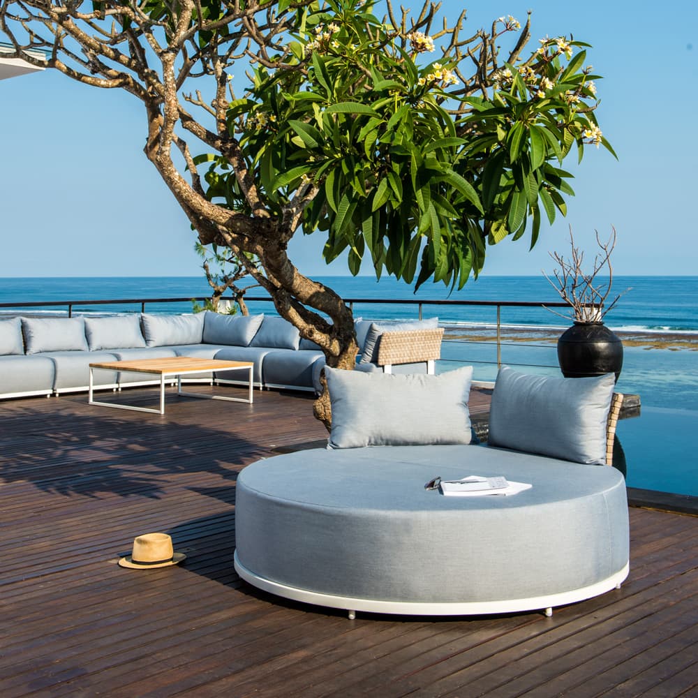 Windsor Daybed by Skyline Design