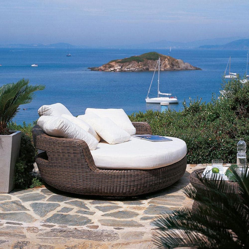 Agora Island Daybed by Unopiu