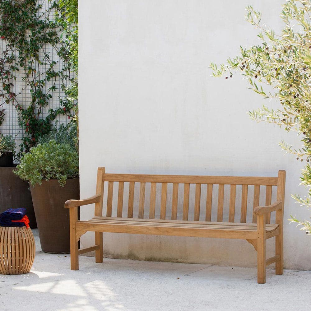 Chelsea Outdoor Sofa by Unopiu