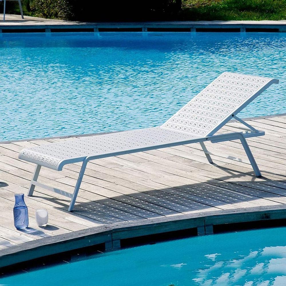 Tline Sun Lounger by Unopiu