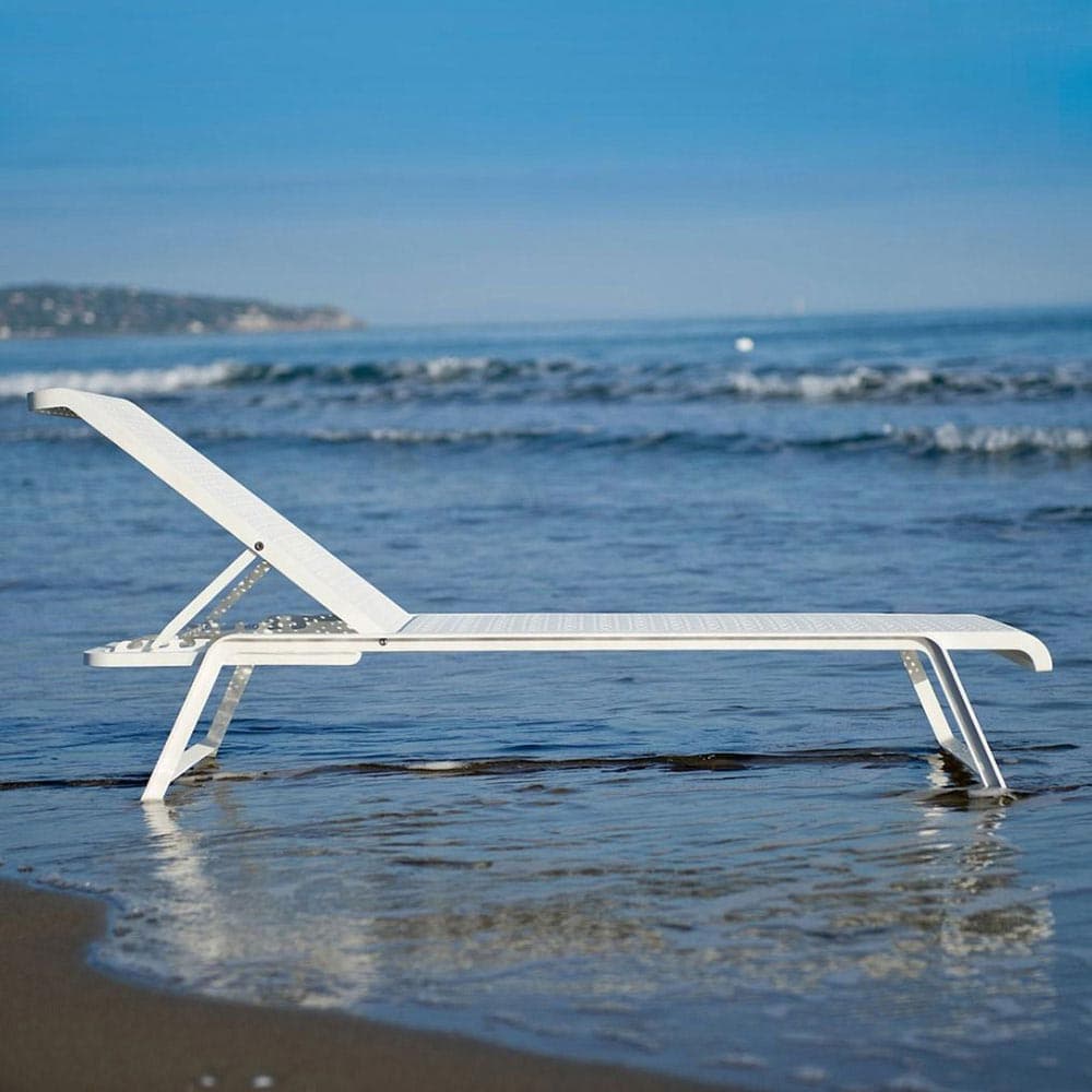 Tline Sun Lounger by Unopiu