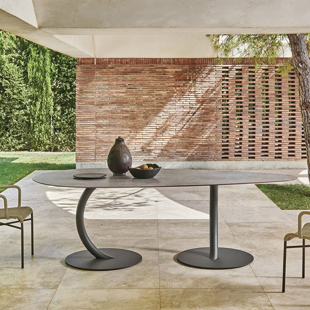 Flexion Double Base Outdoor Table by Varaschin