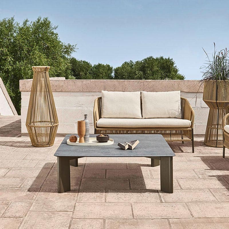 Plinto Outdoor Coffee Table by Varaschin