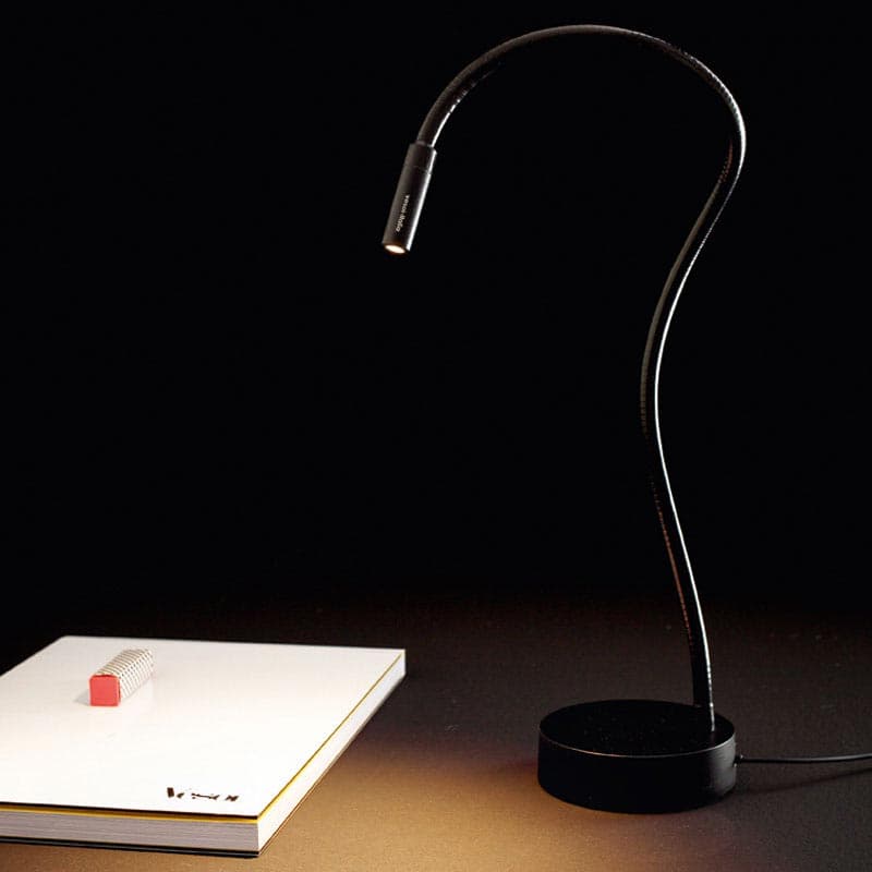 Stylus Table Lamp by Vesoi