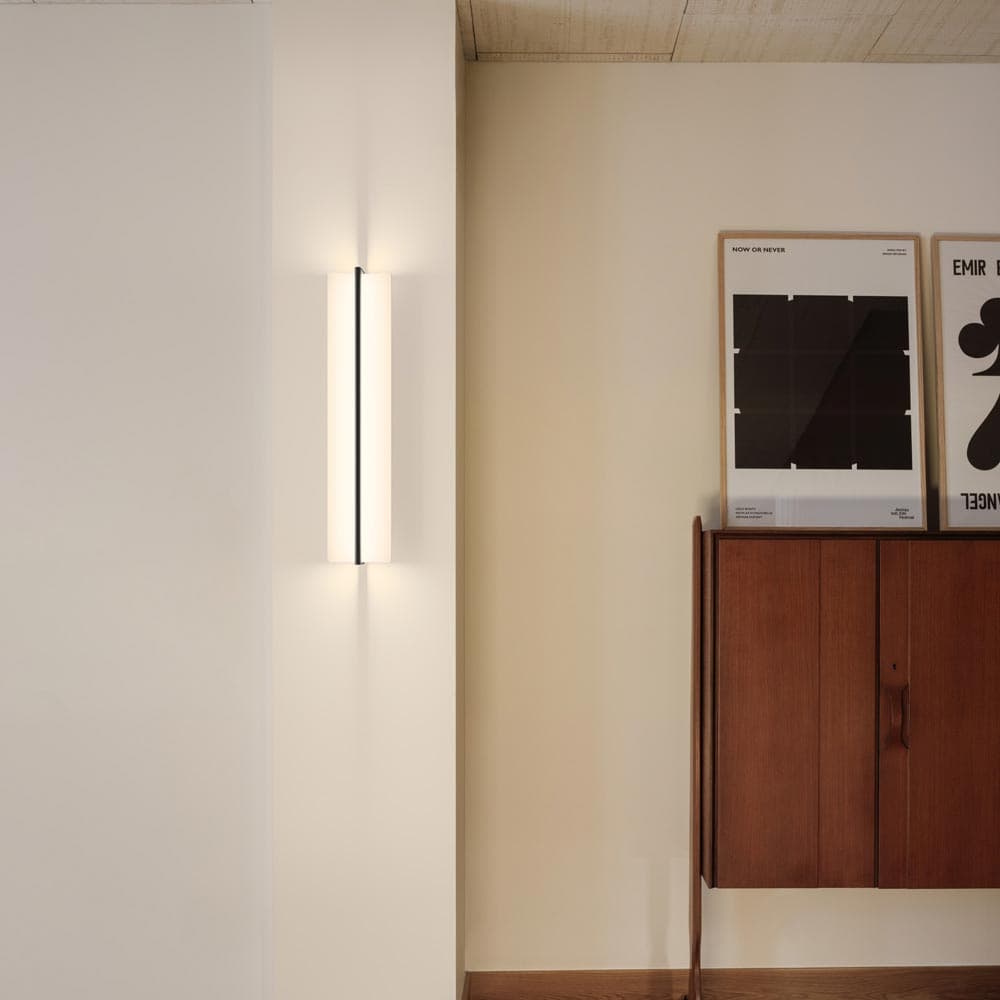 Kontur Wall Lamp by Vibia