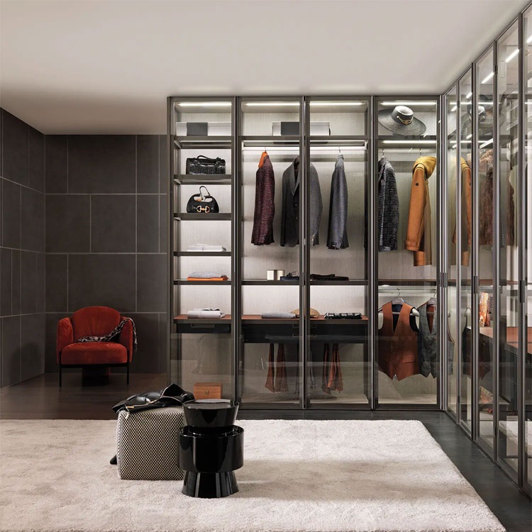 How To Organise And Store Your Clothes In A Luxury Wardrobe