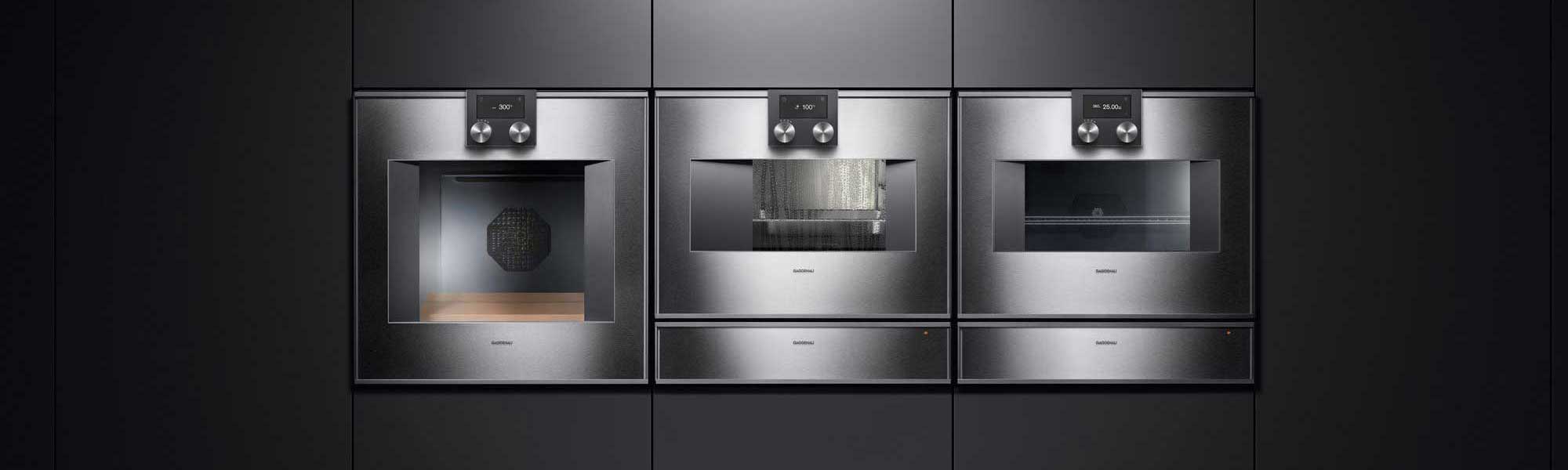 The best ovens in the world. The 400 series by Gaggenau. Available at FCI London