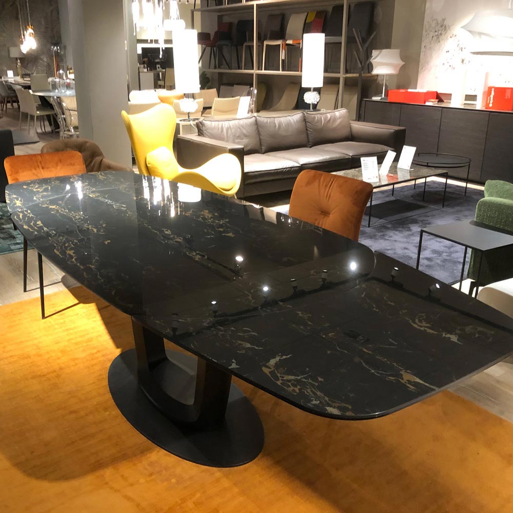 Orbital Dining Table by Calligaris | FCI Clearance